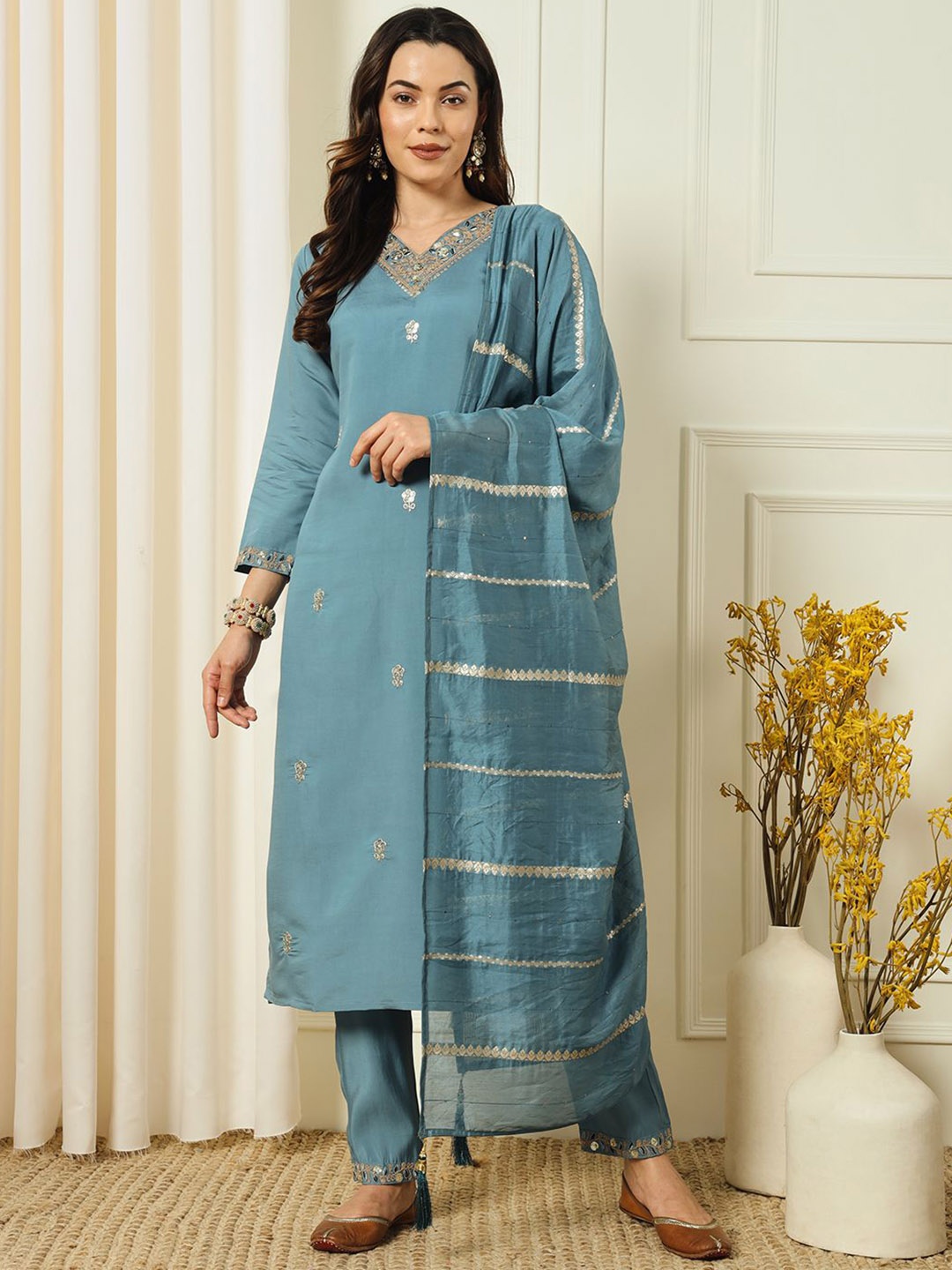

VredeVogel Floral Embroidered Straight Kurta with Trousers & Dupatta, Blue