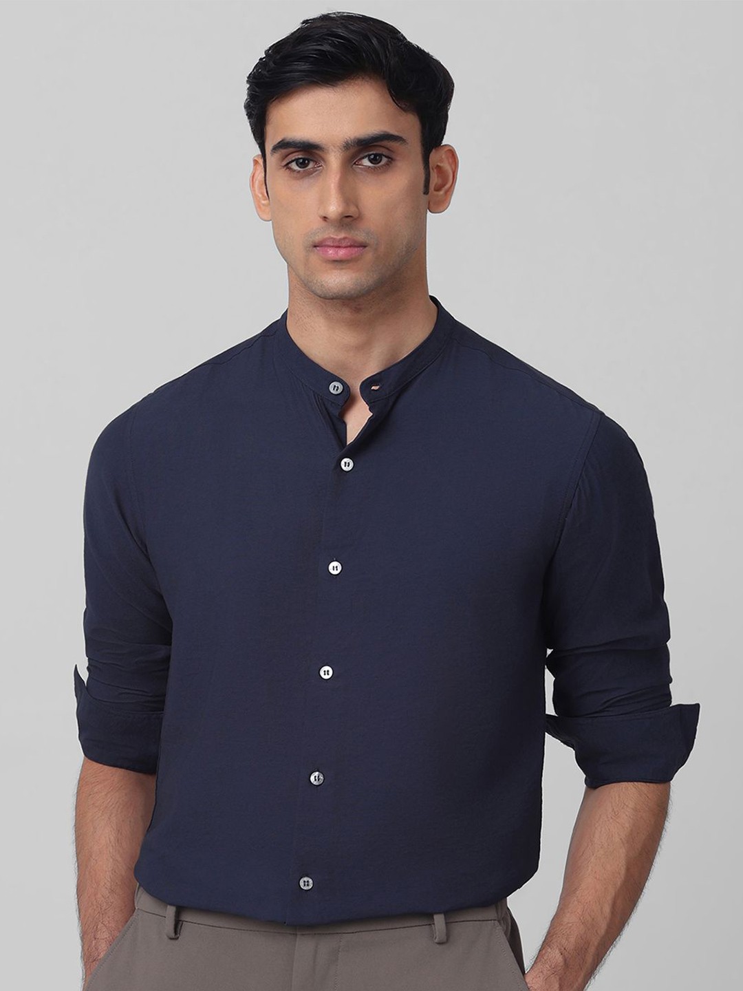 

Mufti Men Band Collar Solid Slim Fit Casual Shirt, Navy blue