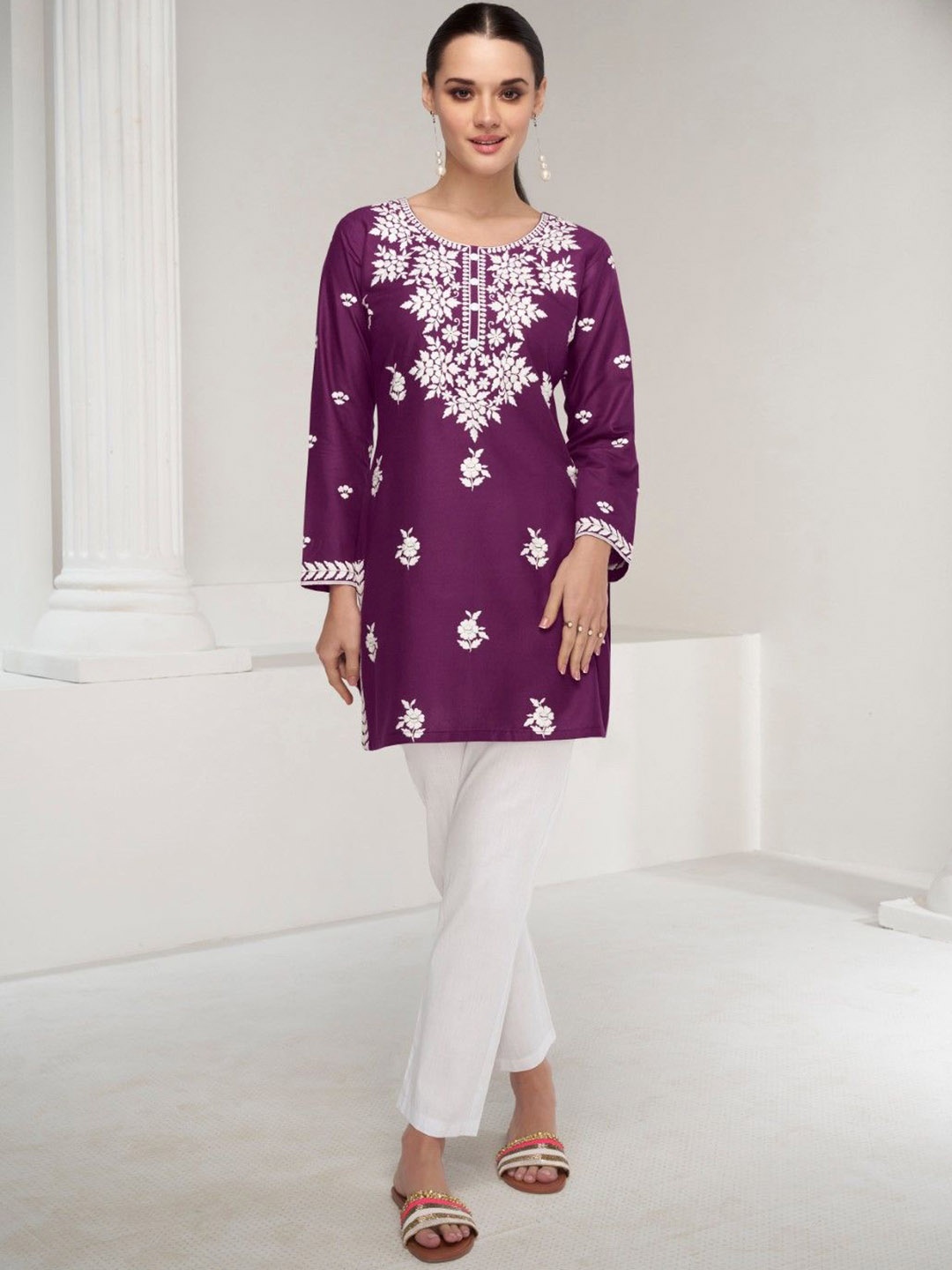 

AUTUMN LANE Ethnic Motifs Embroidered Pure Cotton Kurti With Trousers, Purple