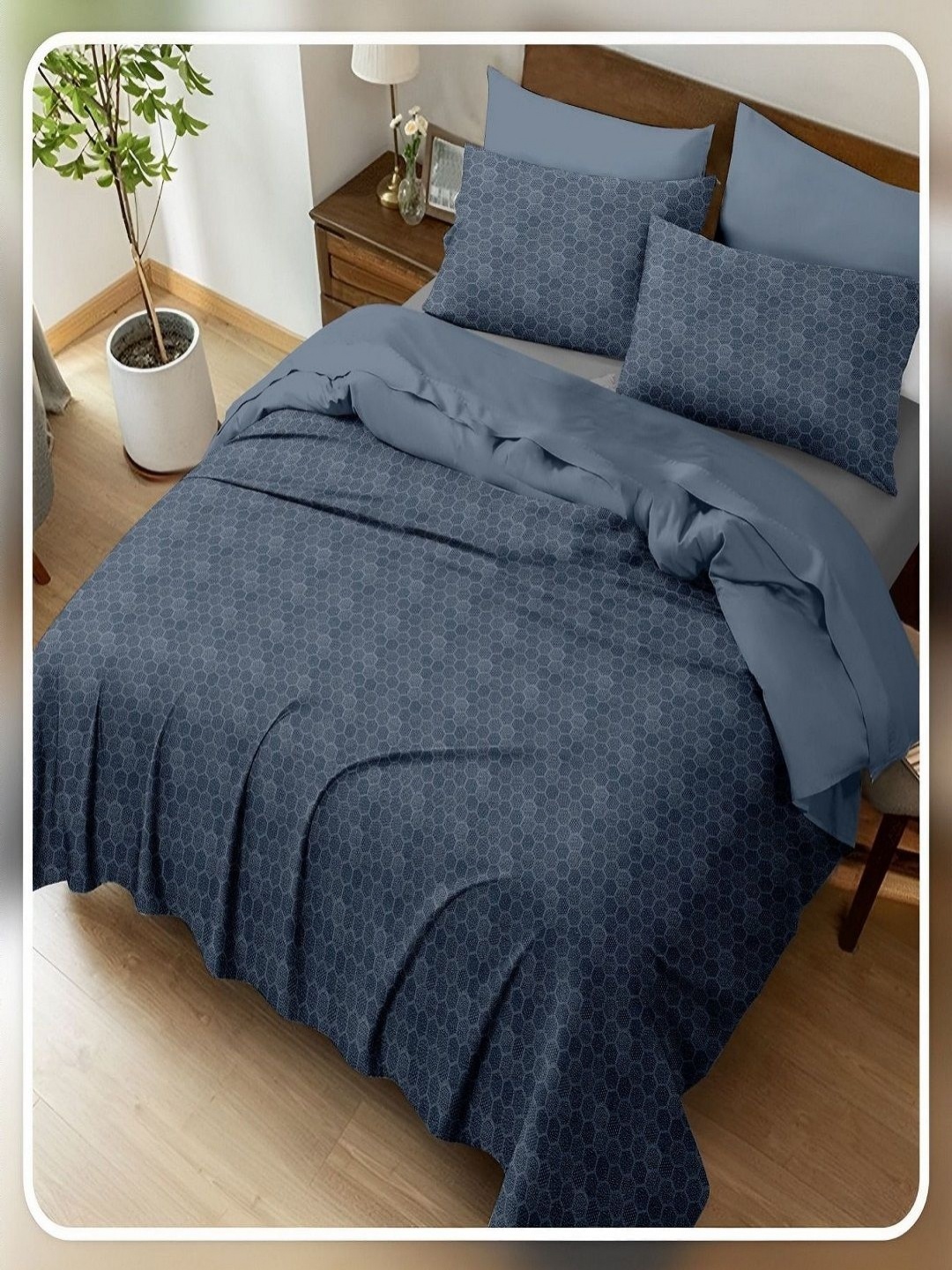 

CHICERY Blue Geometric 400 TC King Bedsheet with 2 Pillow Covers