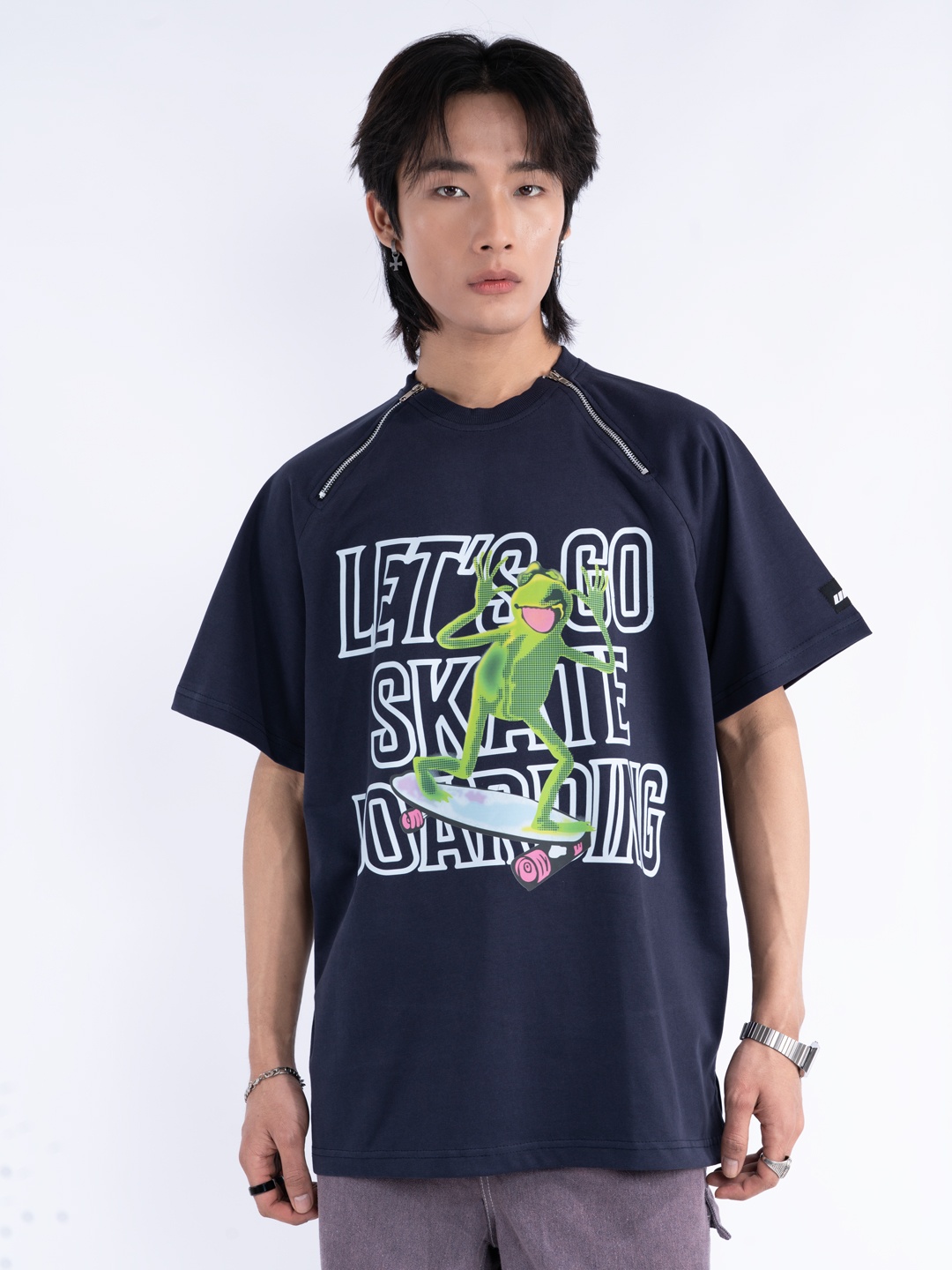 

UNRL Printed Drop-Shoulder Sleeves Pure Cotton T-shirt, Navy blue