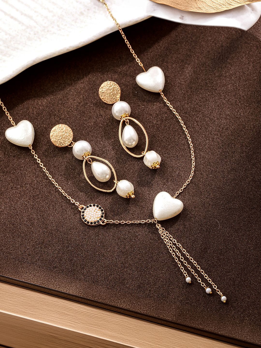 

Jazz and Sizzle Gold-Plated Pearls Beaded Jewellery Set