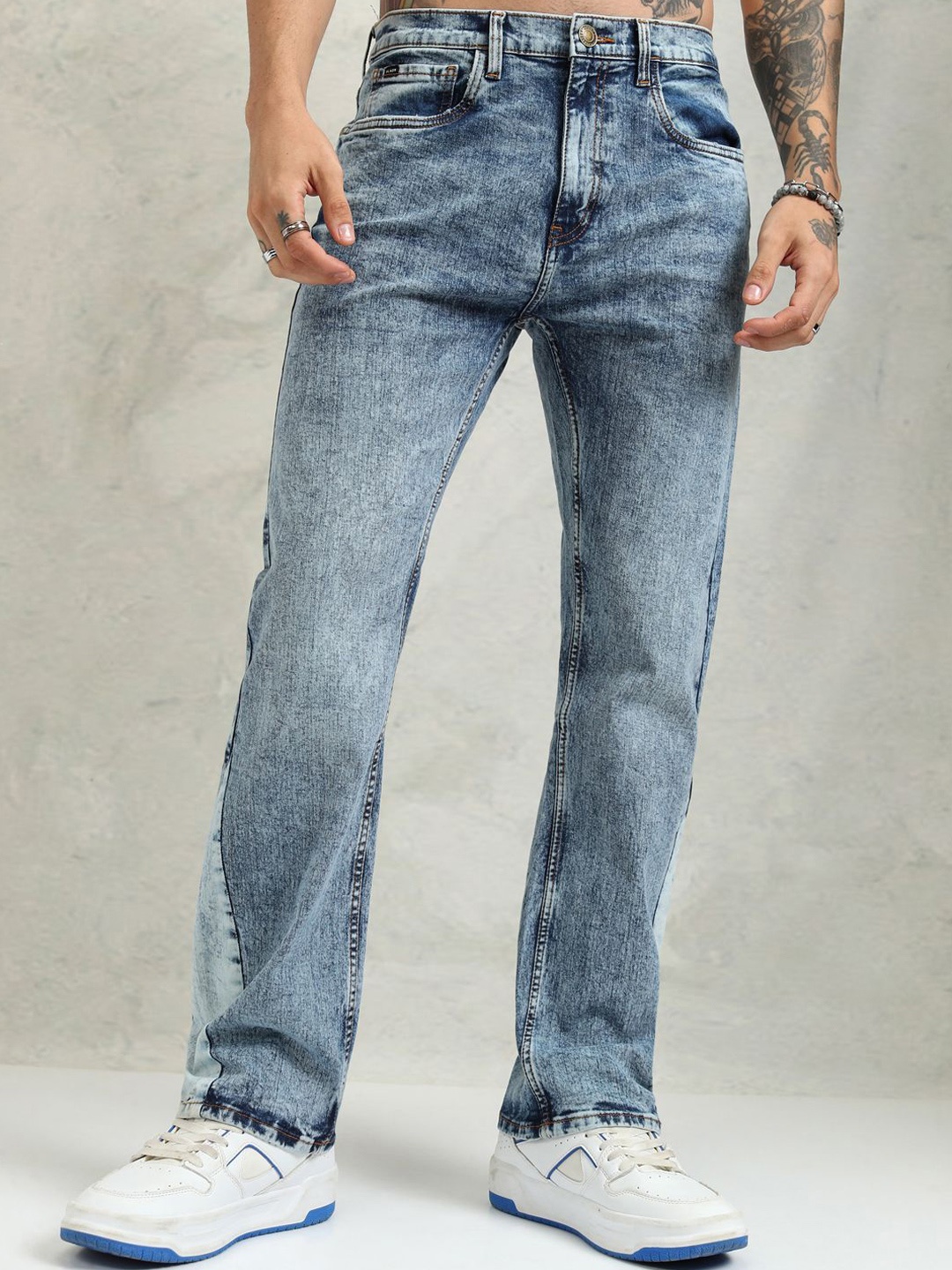 

HIGHLANDER Men Bootcut Heavy Fade Clean Look Stretchable Jeans, Blue