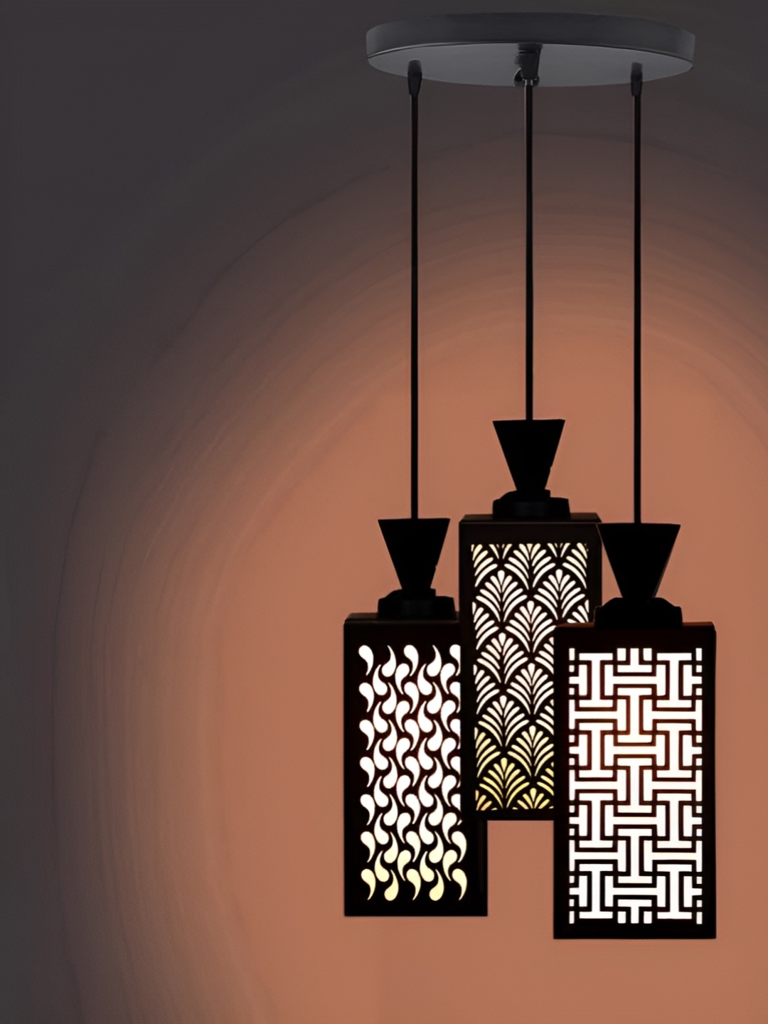 

Afast Black & White Ceiling Lamp