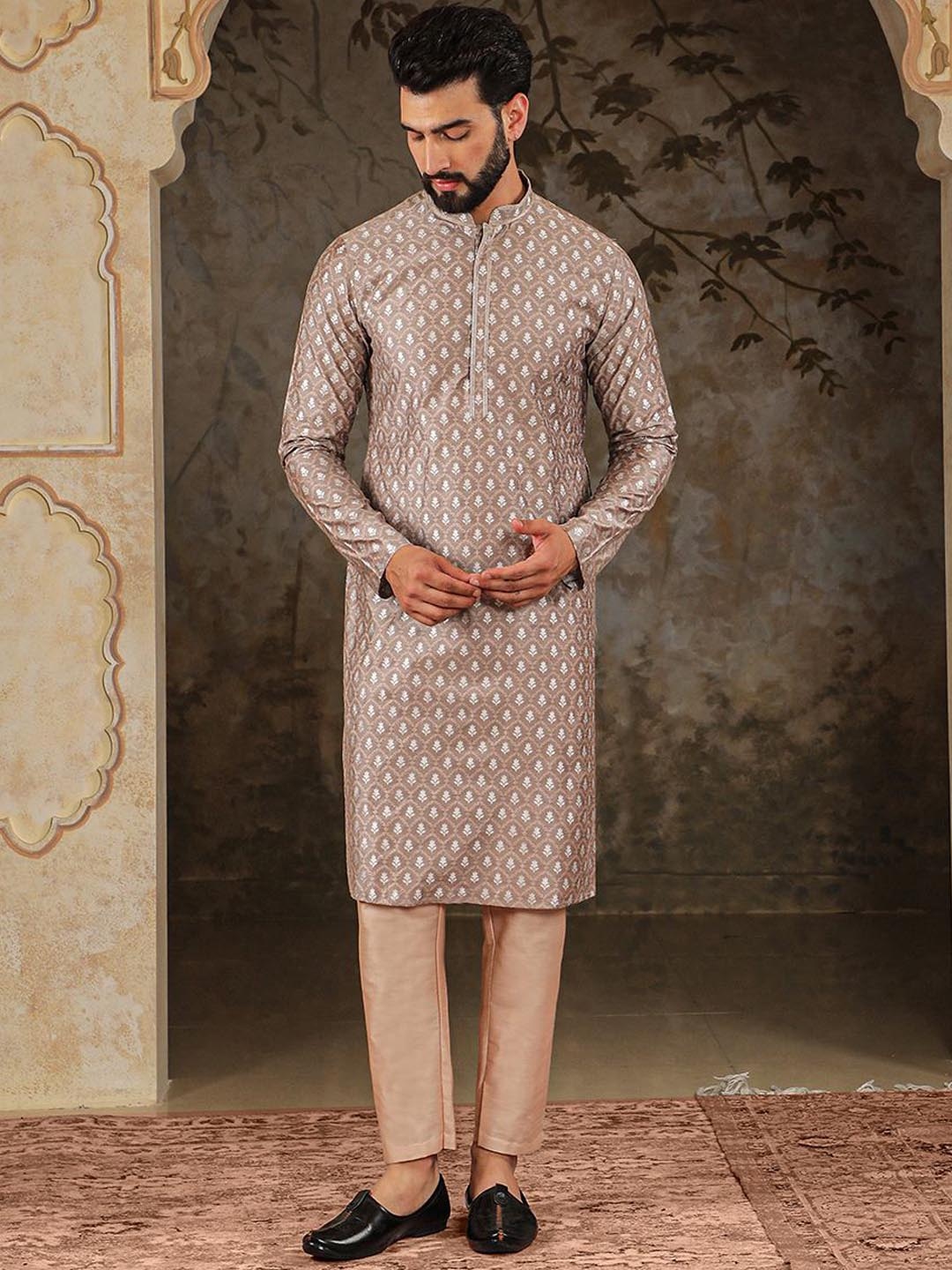 

HOUSE OF DEYANN Woven Design Thread Work Kurta with Pyjama, Mauve