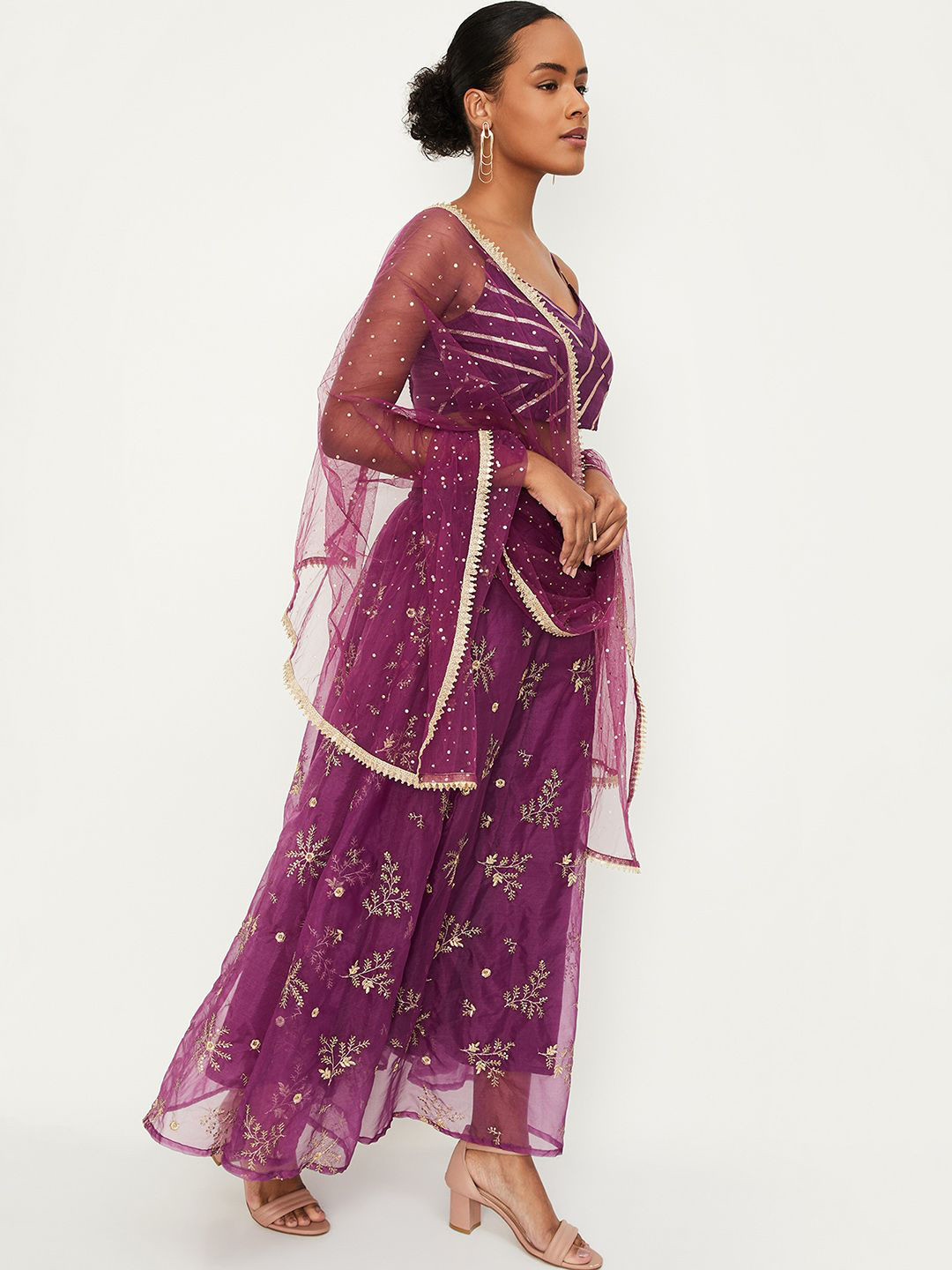 

Max x Kalki Embroidered Sleeveless Lehenga & Blouse With Dupatta, Purple