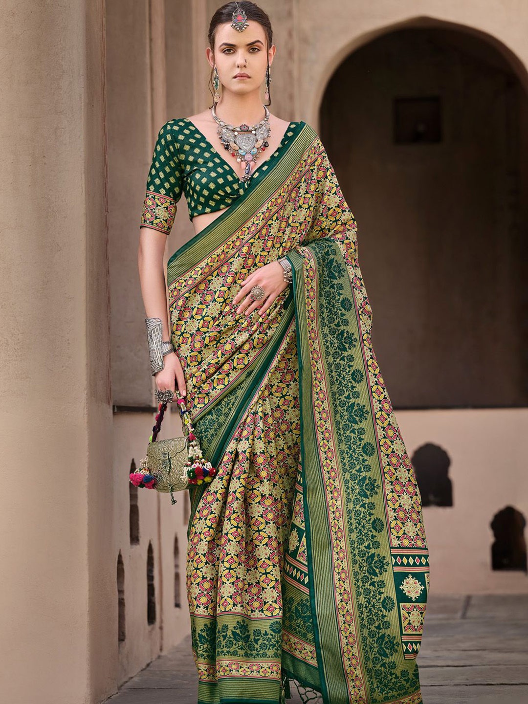 

Anouk Ethnic Motifs Zari Silk Blend Banarasi Saree, Green