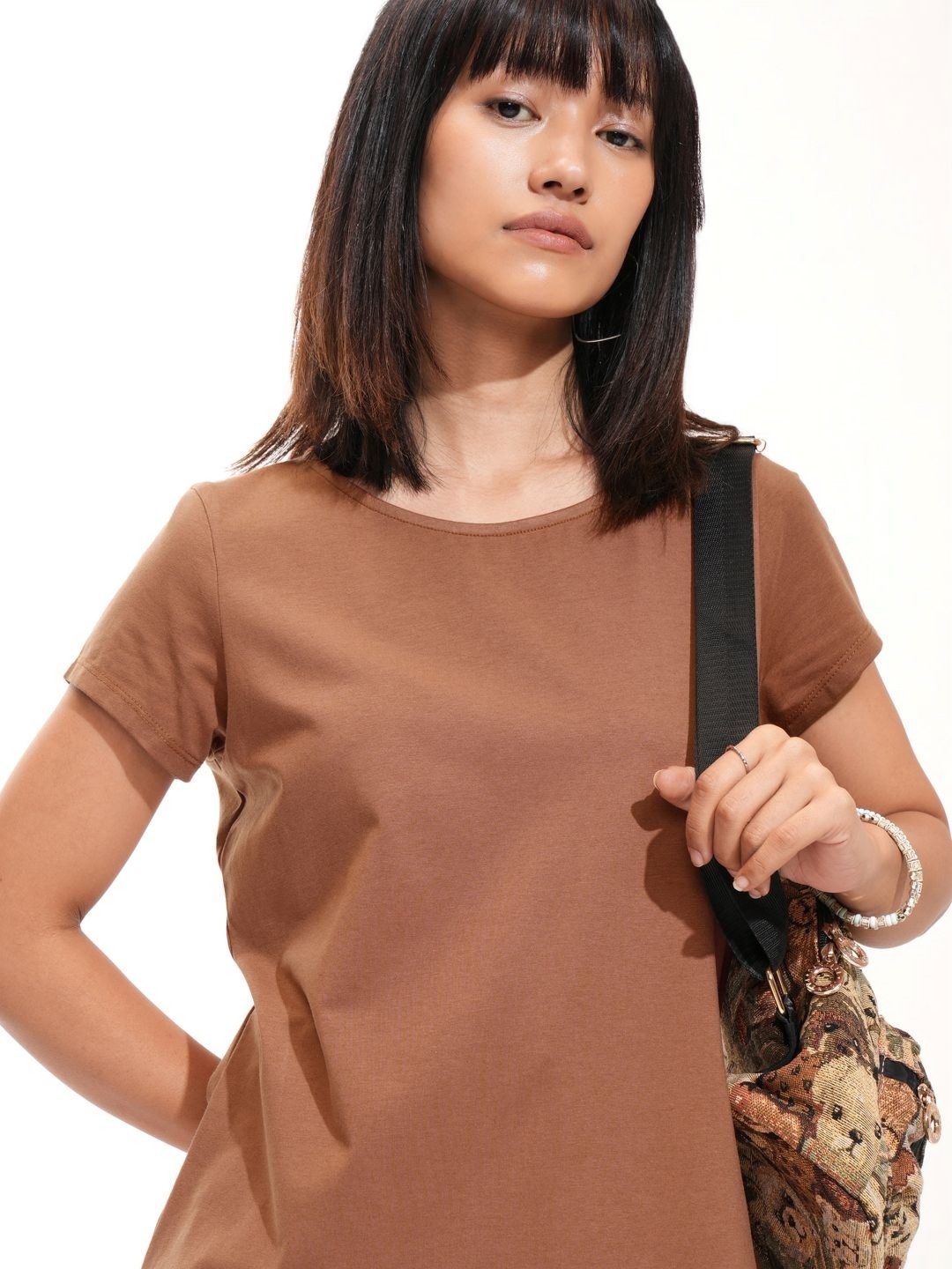 

Tokyo Talkies Women T-shirt, Brown