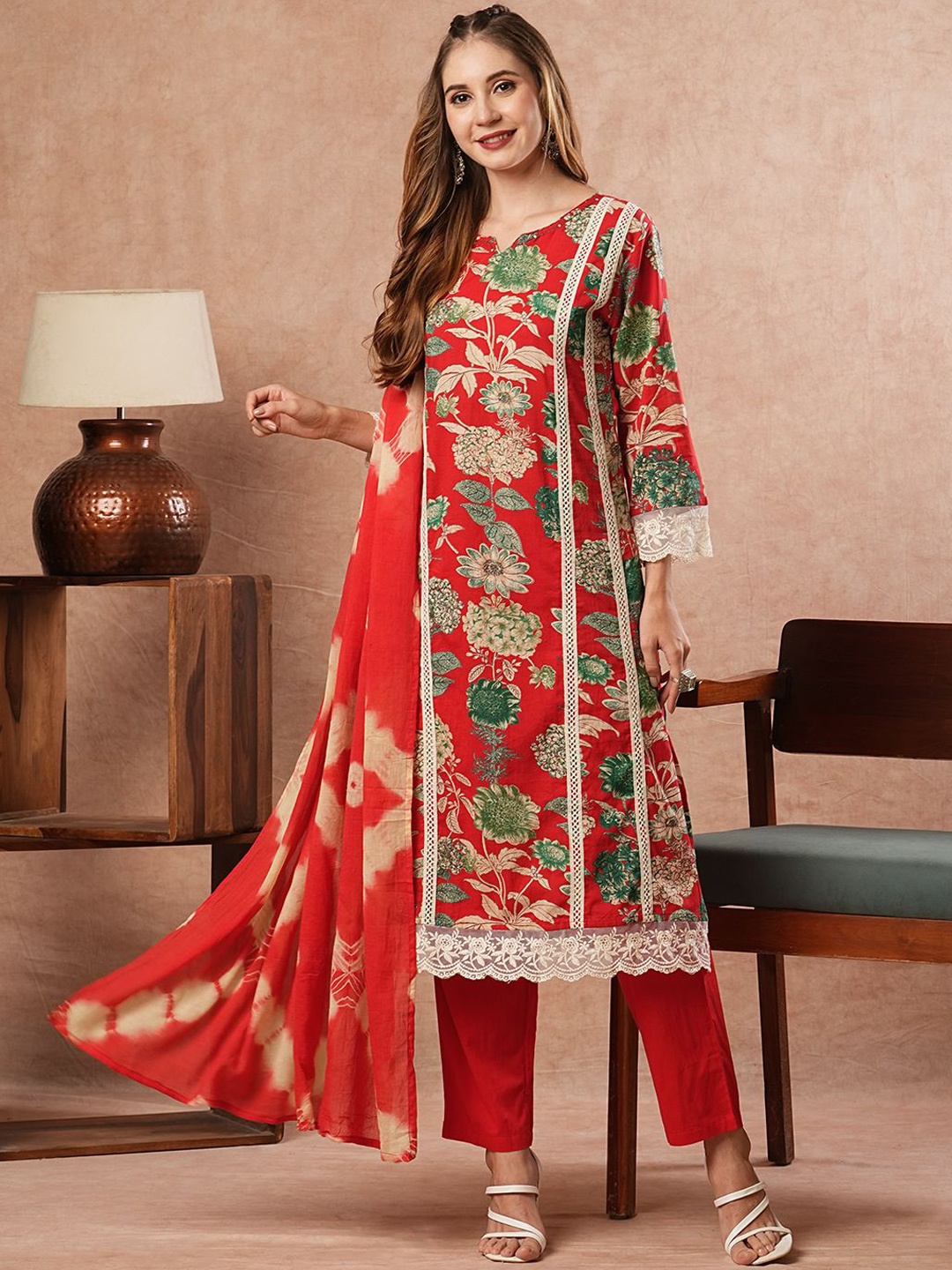 

FASHOR Red Floral Printed Notch Neck Sequinned Pure Cotton Kurta with Trousers & Dupatta