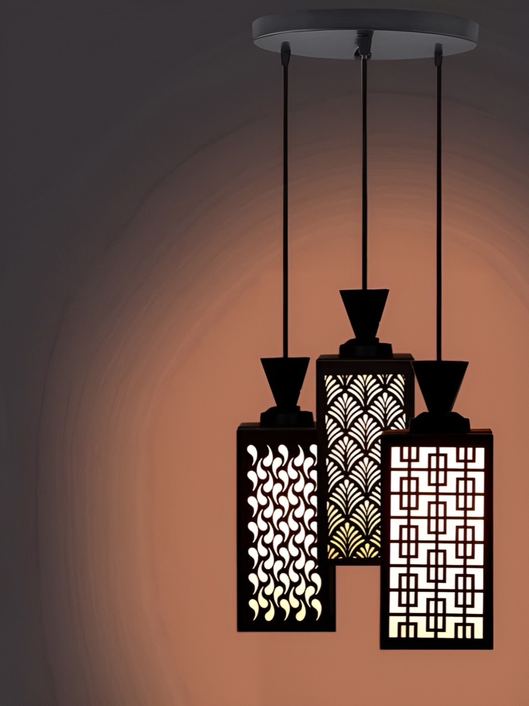 

Afast Black & White Ceiling Lamp