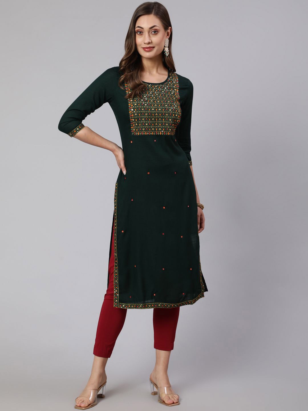 

STYLE ANGEL Floral Yoke Design Thread Work Straight Kurta, Green