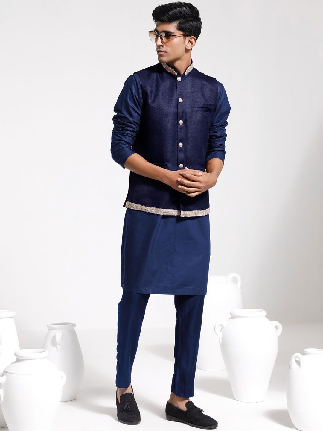 

VASTRAMAY Mandarin Collar Cotton Silk Straight Kurta with Pyjamas & Nehru Jacket, Navy blue