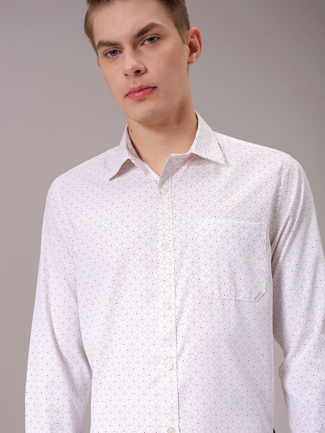 

The Indian Garage Co. X Luxe Men Slim Fit Opaque Printed Formal Shirt, Beige