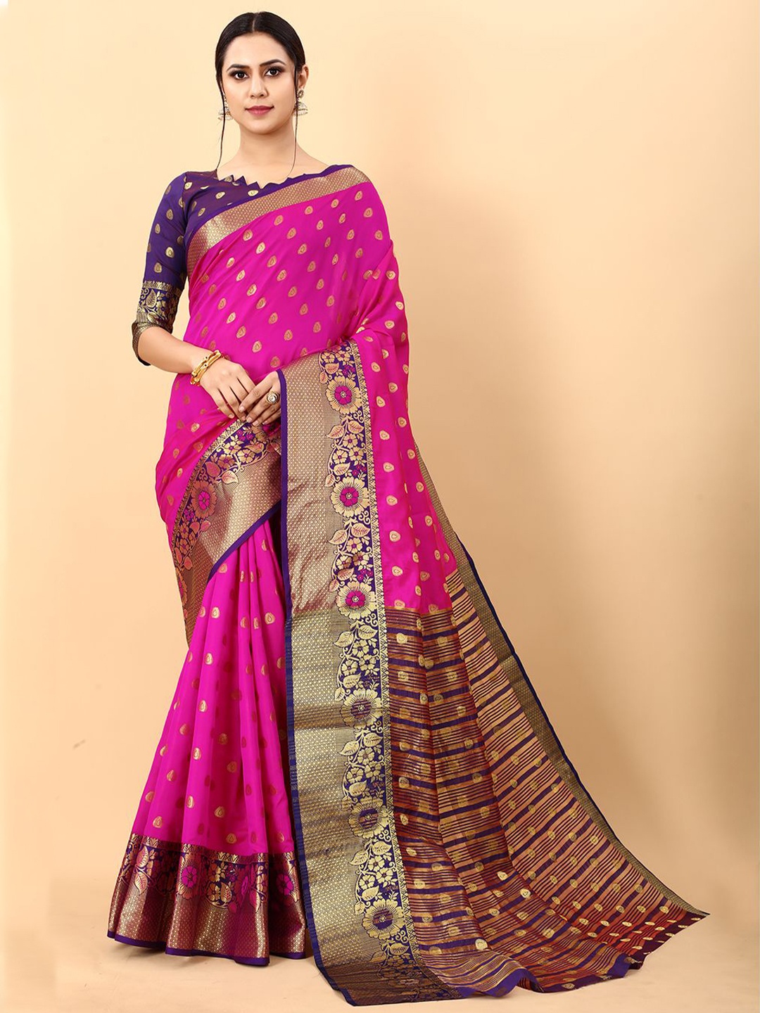 

NIWAA Woven Design Zari Silk Cotton Banarasi Saree, Fuchsia