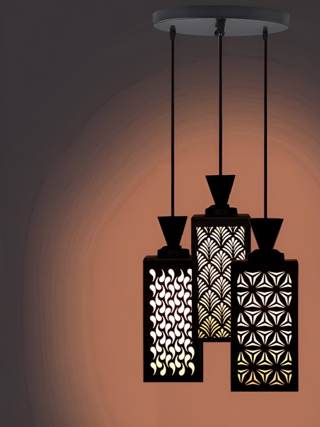 

Afast Black & White Ceiling Lamp