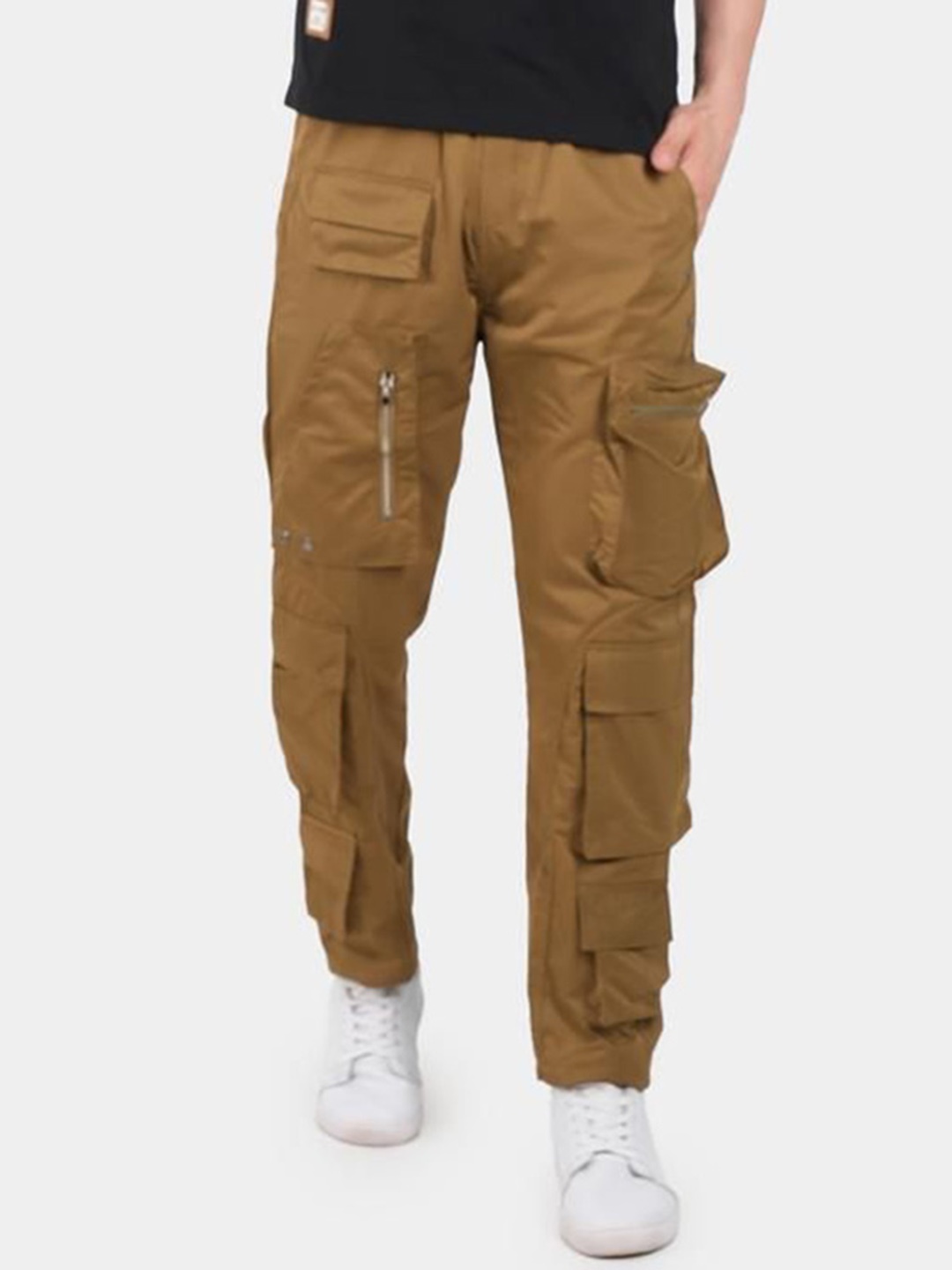 

BOTABOCHI Men Solid Straight-Fit Cargos, Khaki