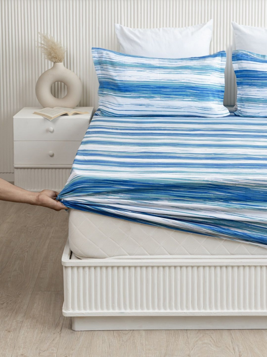 

HOMEMONDE Blue & White Striped 210 TC King Bedsheet with 2 Pillow Covers