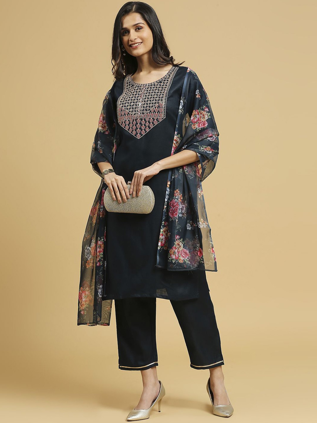 

VredeVogel Floral Yoke Design Regular Sequinned Kurta With Trousers & Dupatta, Blue