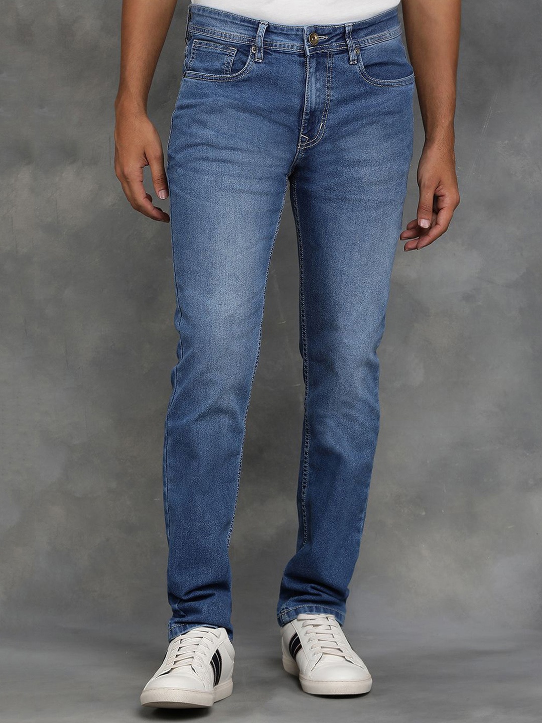 

Greenfibre Men Slim Fit Light Fade Jeans, Blue
