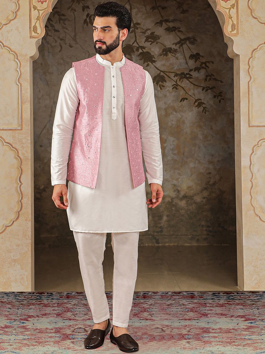 

HOUSE OF DEYANN Mandarin Collar Straight Kurta with Pyjamas & Nehru Jacket, Purple