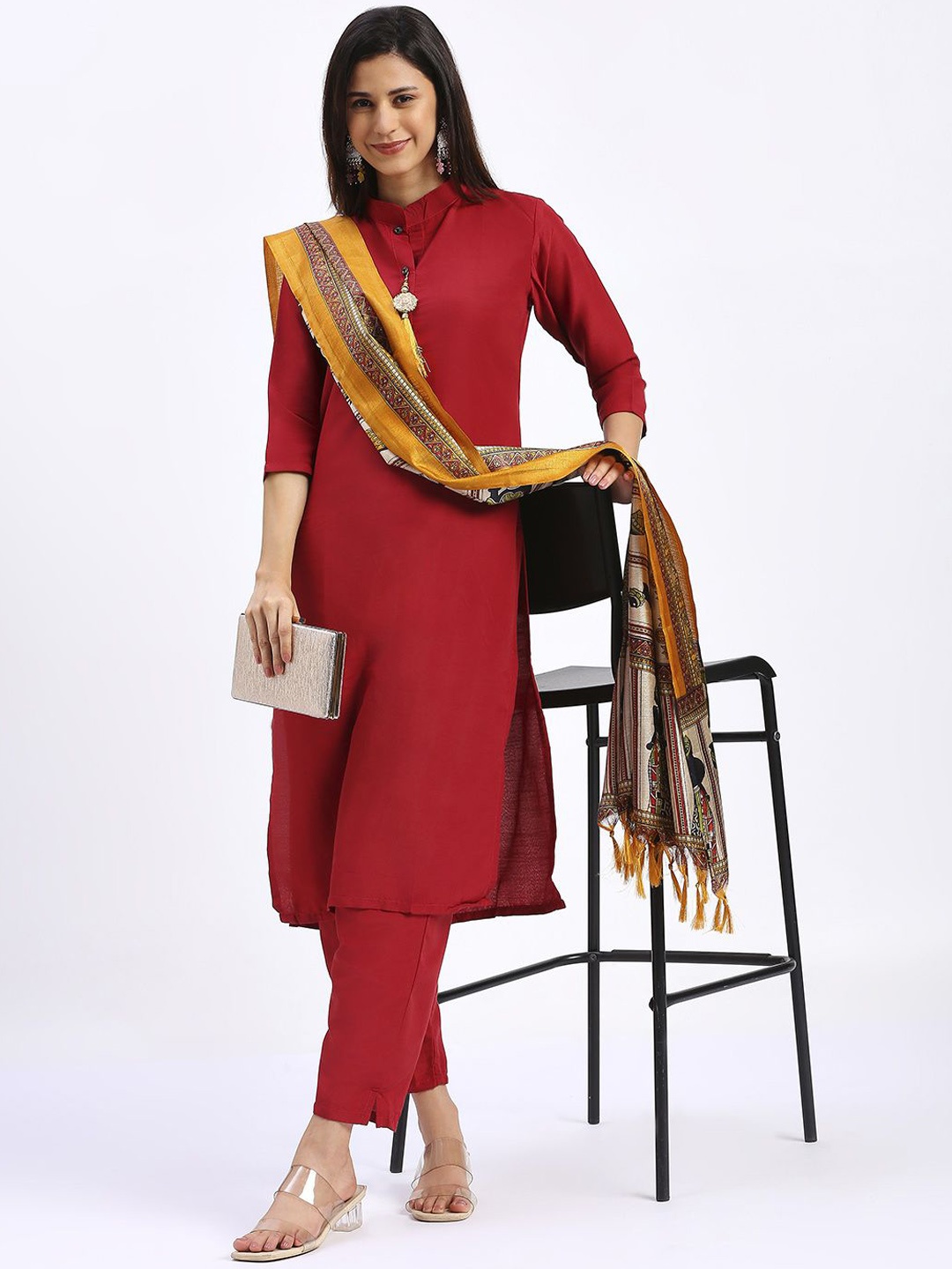 

VredeVogel Mandarin Collar Regular Kurta With Trousers & Dupatta, Maroon