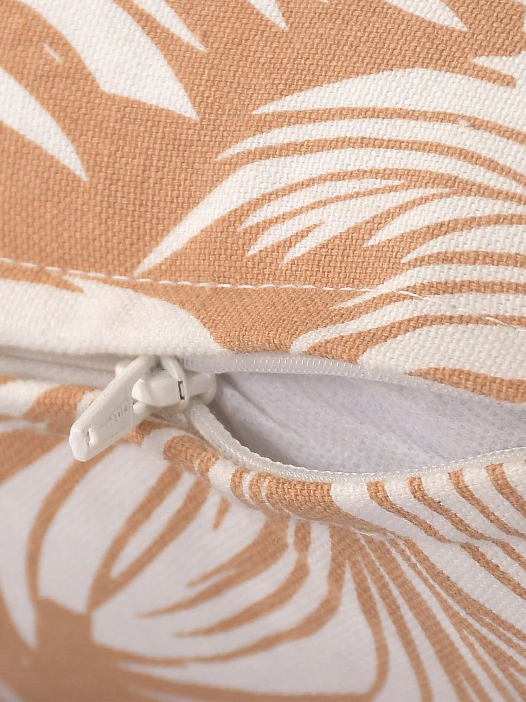 

SASHAA WORLD Cream & Brown Square Cushion Covers