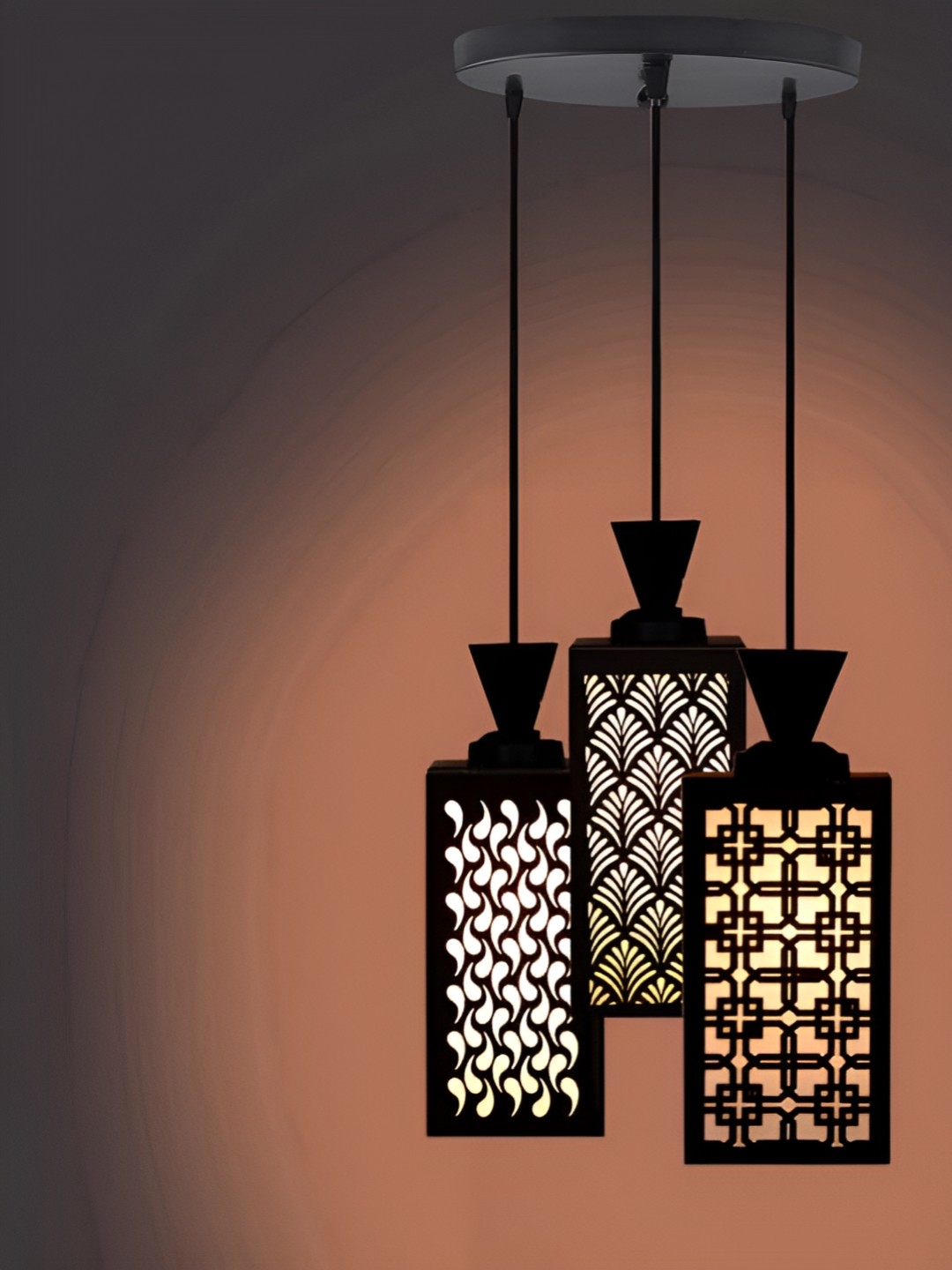 

Afast Black & White Ceiling Lamp