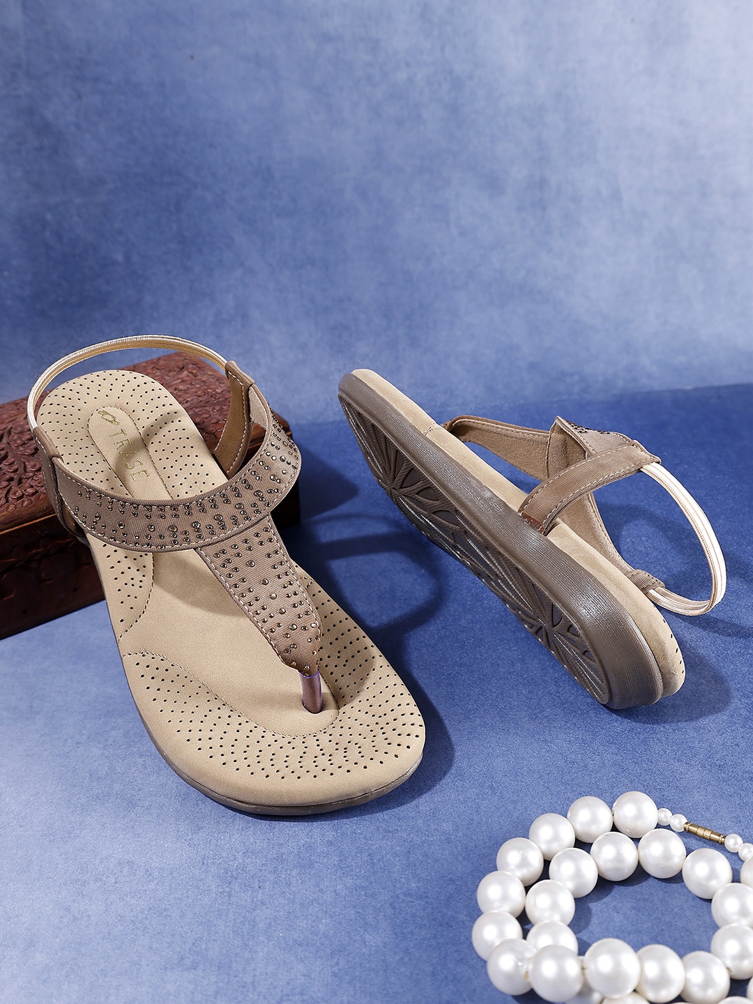 

TRASE Women T-Strap Flats, Beige