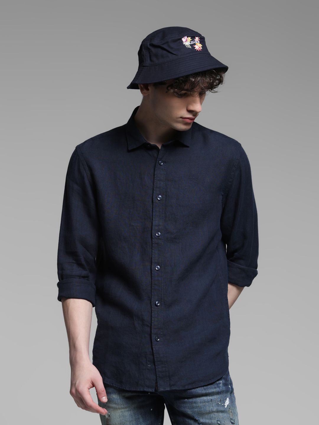 

Jack & Jones Men Spread Collar Solid Linen Casual Shirt, Navy blue