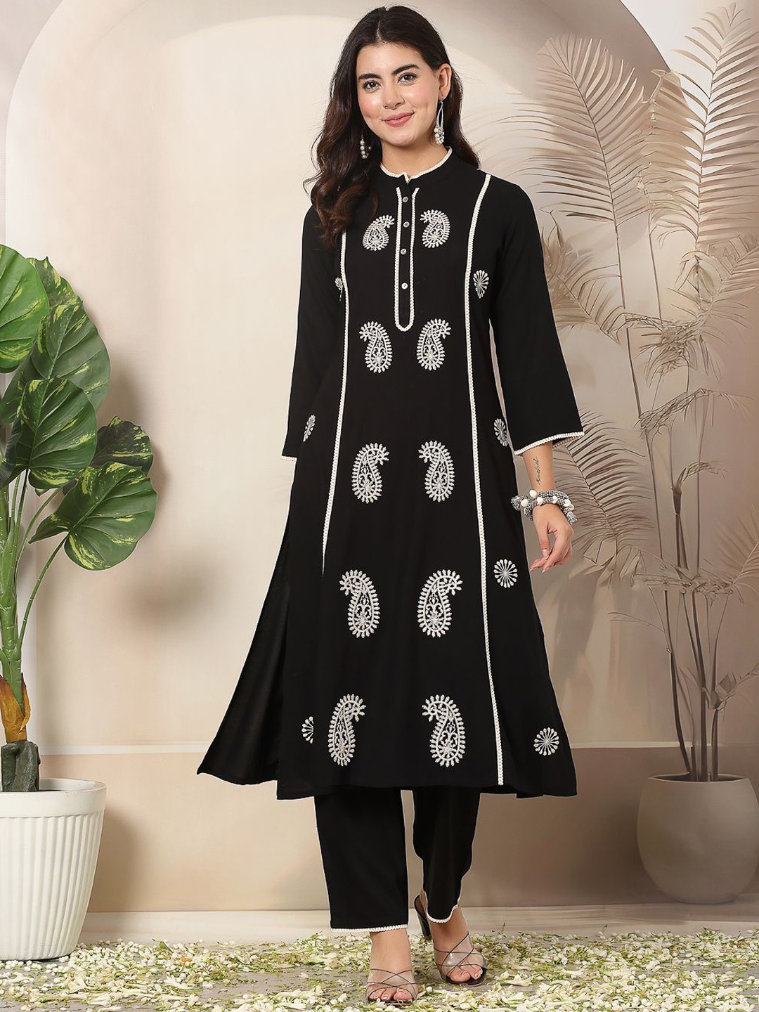 

Nayam By Lakshita Paisley Embroidered Thread Work A-Line Kurta With Trousers, Black