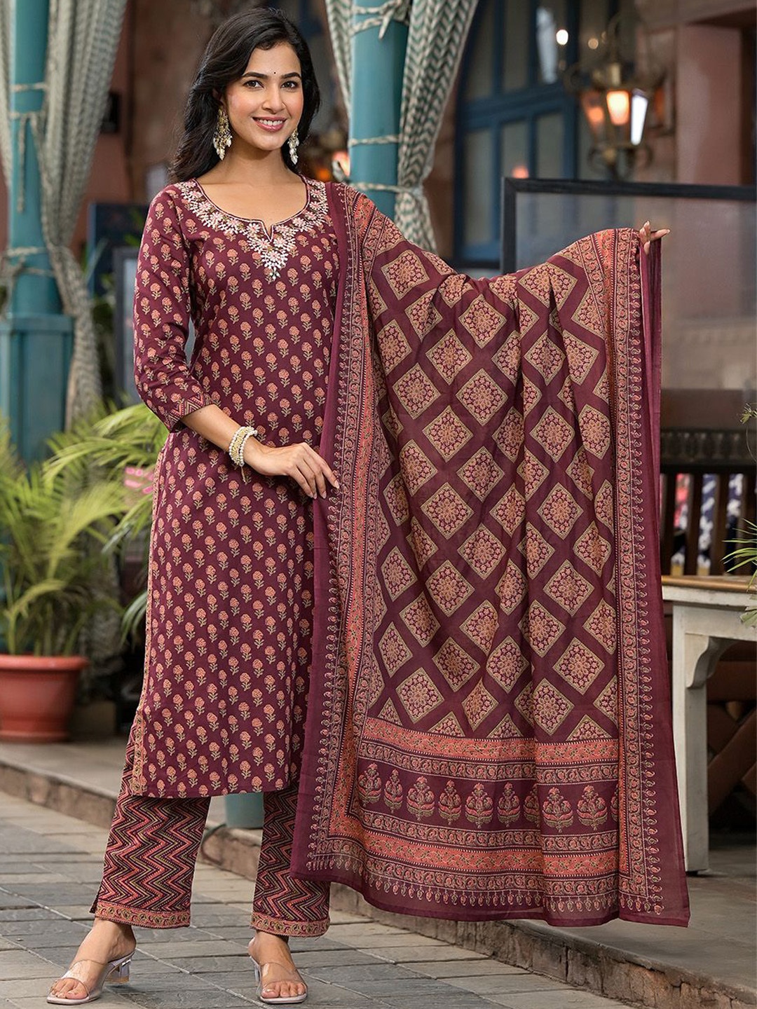 

Benaaz Floral Printed Thread Work Pure Cotton Straight Kurta With Trousers & Dupatta, Purple