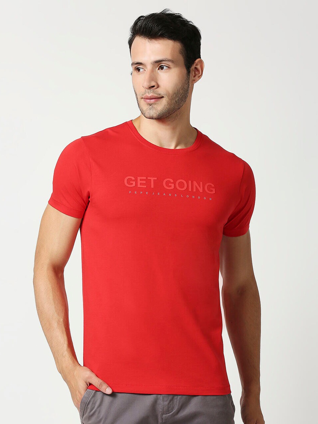 

Pepe Jeans Men Red Typography Printed Slim Fit Cotton T-shirt