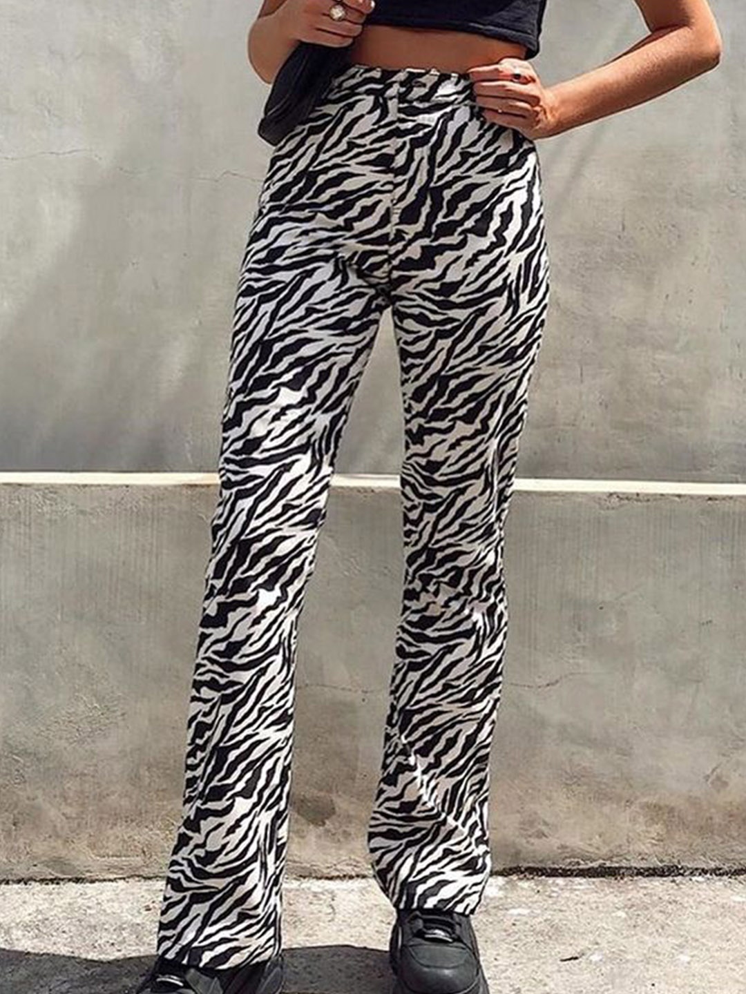 

KPOP Women Mid-Rise Animal Printed Original Trousers, Black