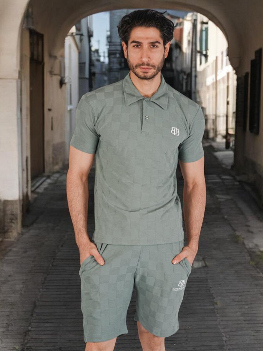 

BOTABOCHI Self Design T-Shirt & Shorts, Green