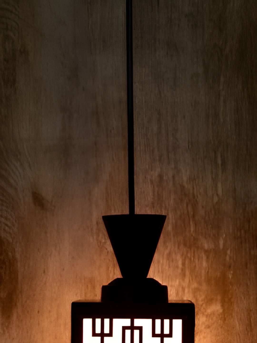 

Afast Black & White Ceiling Lamp