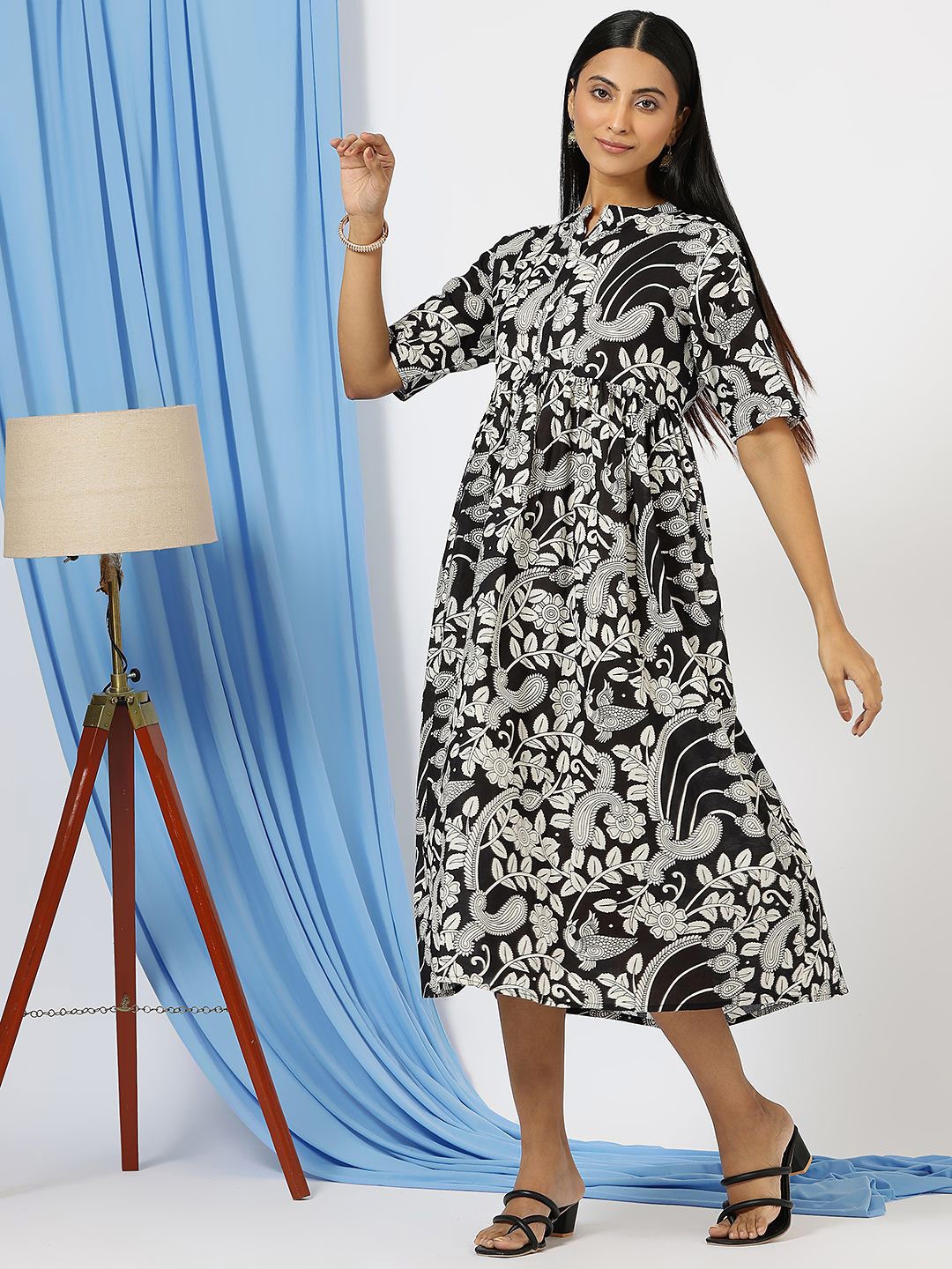 

Anushil Women Printed A-Line Midi Dress, Black