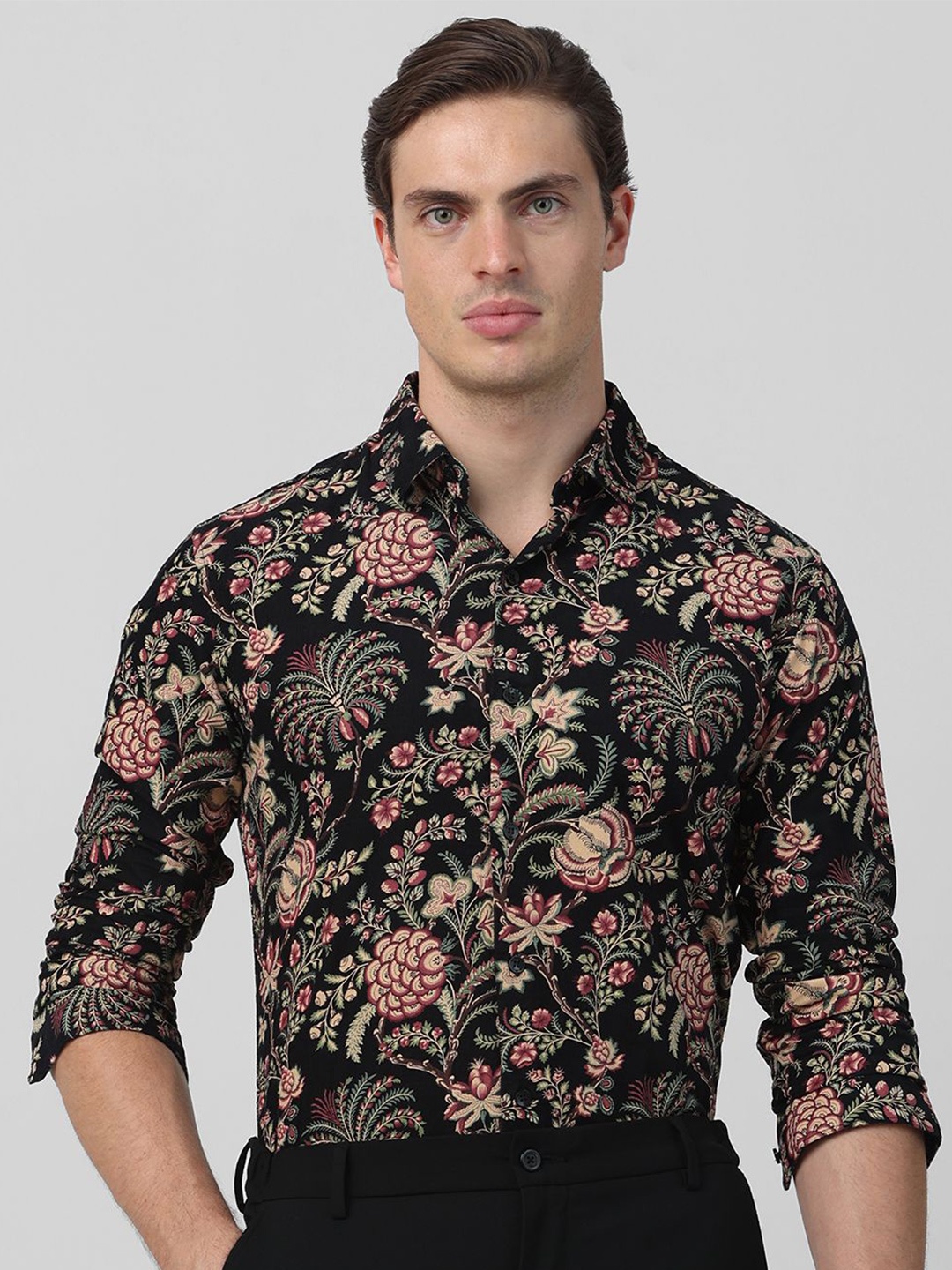 

Mufti Men Slim Fit Opaque Printed Casual Shirt, Black