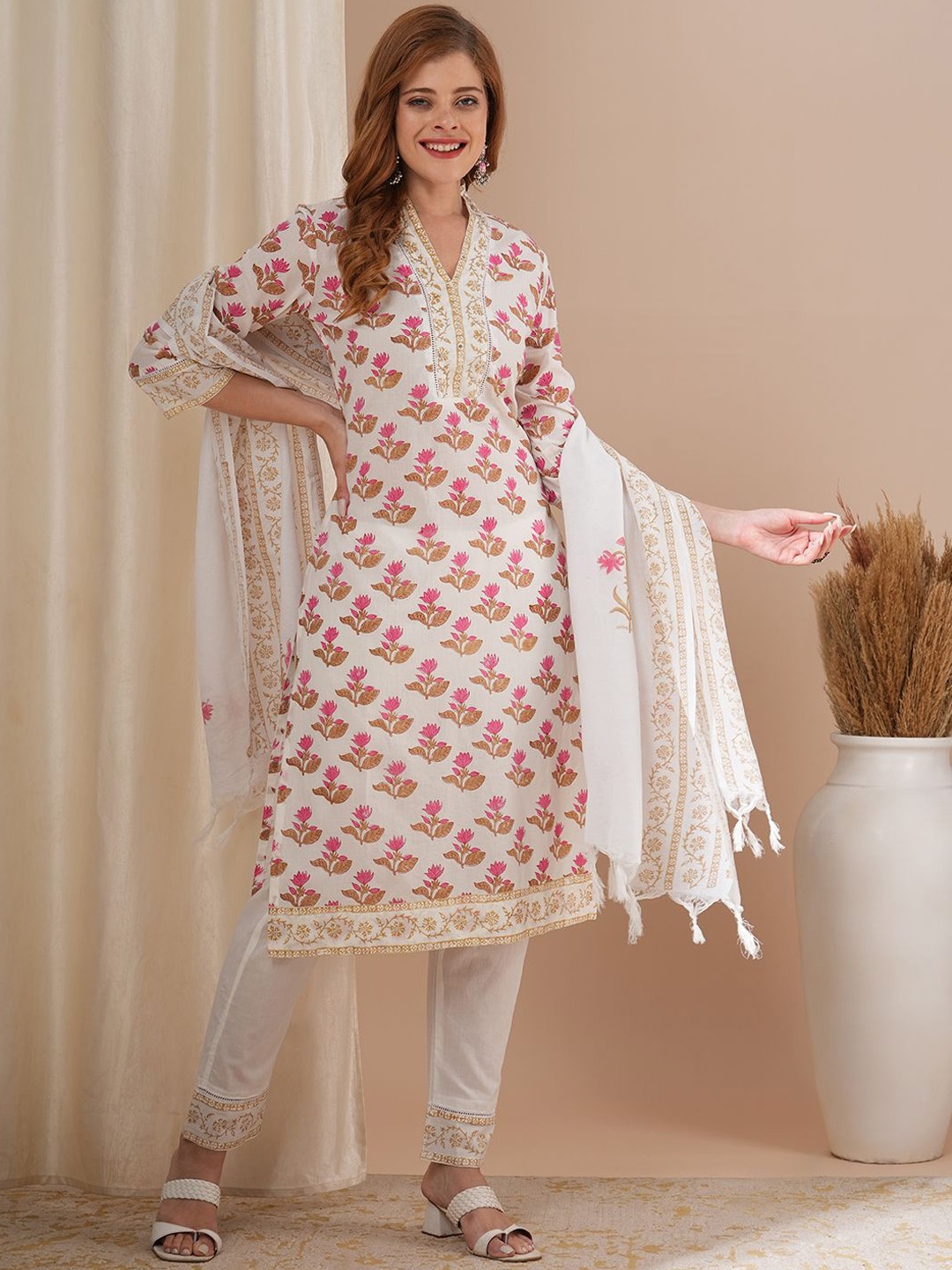 

FASHOR Floral Printed Sequinned Pure Cotton Straight Kurta With Trousers & Dupatta, Off white