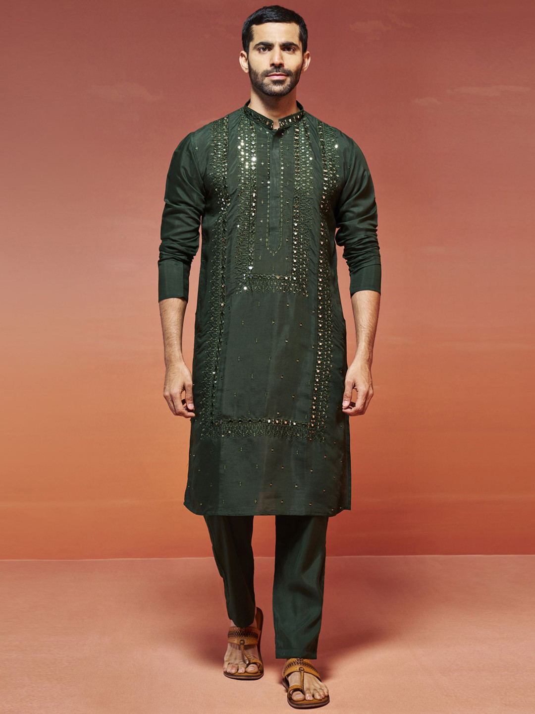 

VASTRAMAY Floral Embroidered Regular Mirror Work Kurta With Trousers, Green