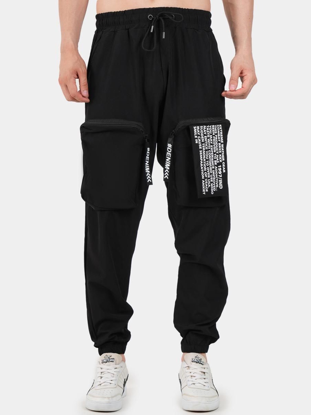 

BOTABOCHI Men Typography Printed Regular Fit Mid Rise Jogger Cargo Pants, Black