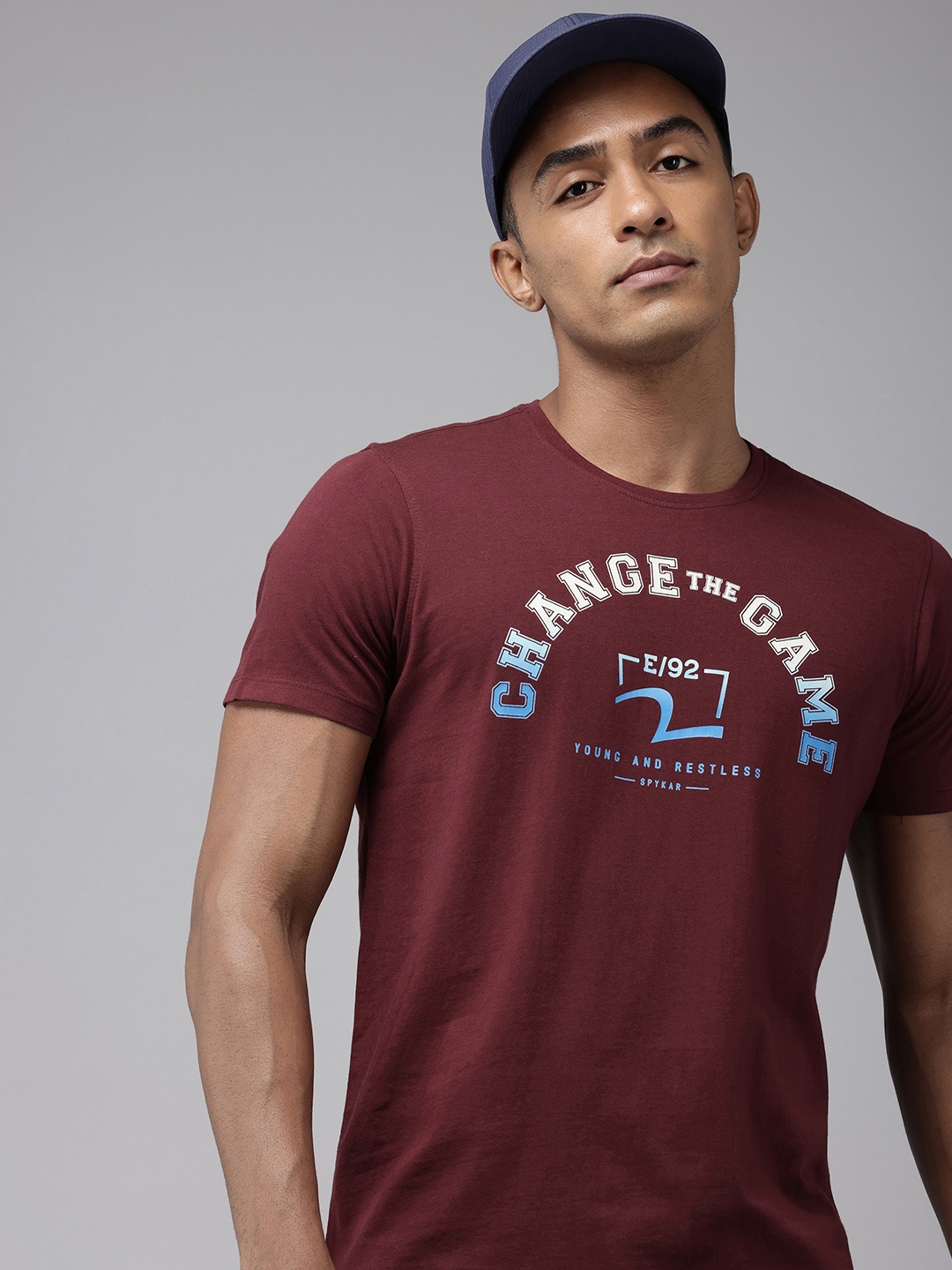 

SPYKAR Typography Printed Pure Cotton Slim Fit T-shirt, Burgundy