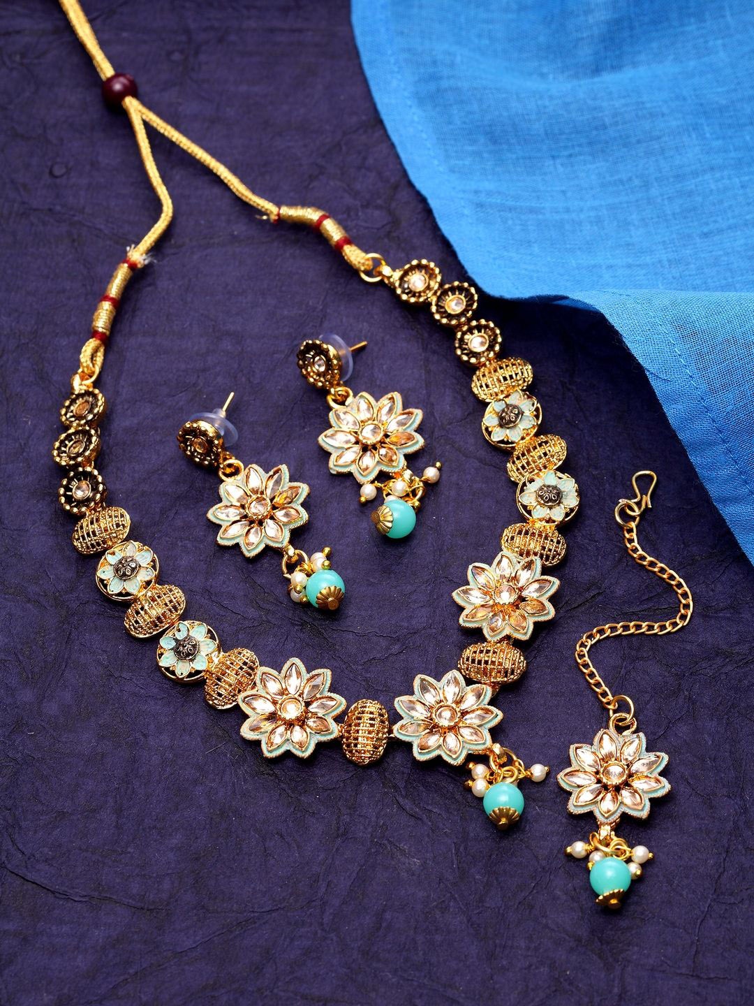 

ANIKAS CREATION Gold-Plated Kundan-Studded & Beaded Jewellery Set