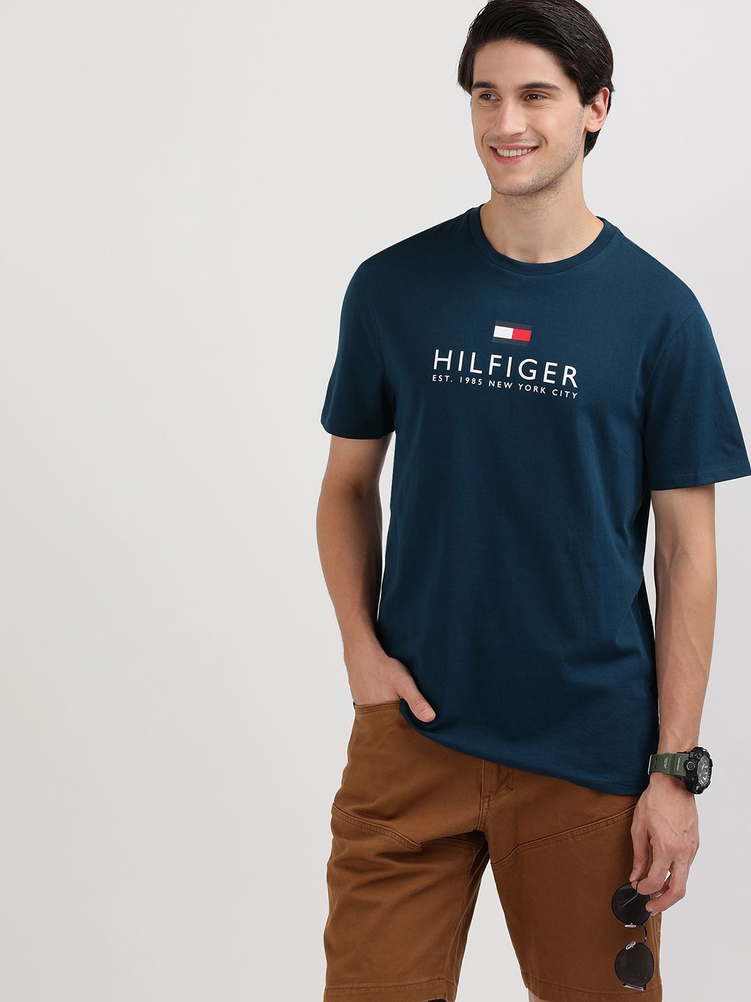 

Tommy Hilfiger Men Typography Applique T-shirt, Blue