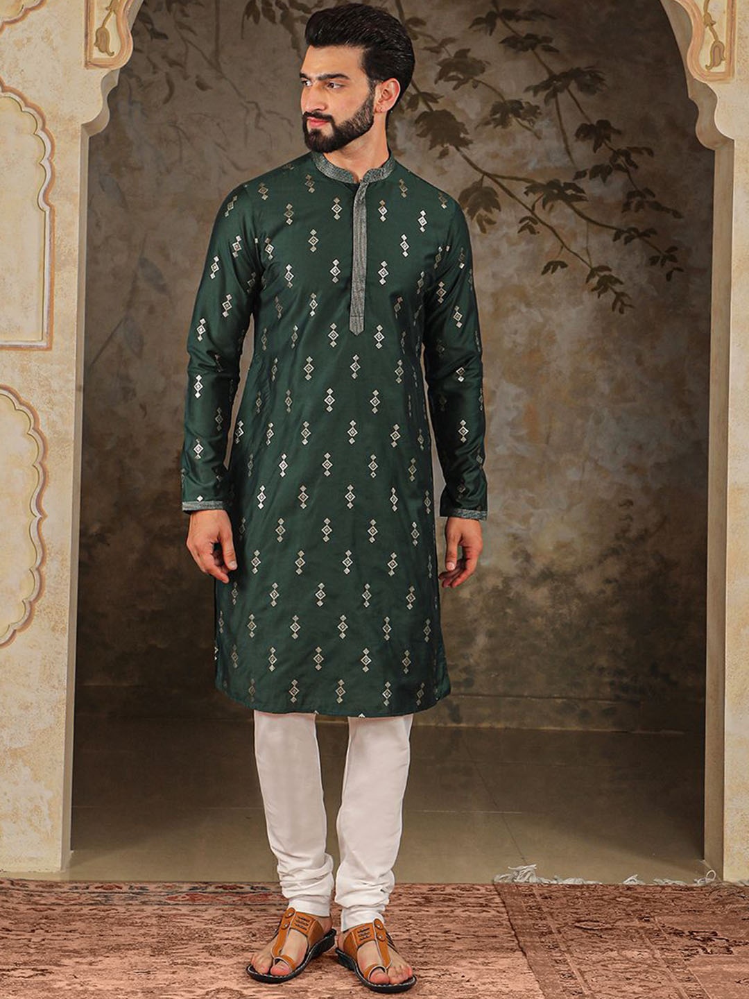 

HOUSE OF DEYANN Ethnic Motifs Embroidered Mandarin Collar Jacquard Kurta with Churidar, Green