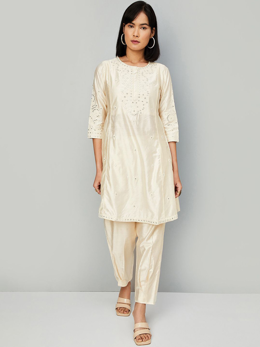 

max Floral Embroidered Mirror Work A-Line Kurta with Trousers, Off white