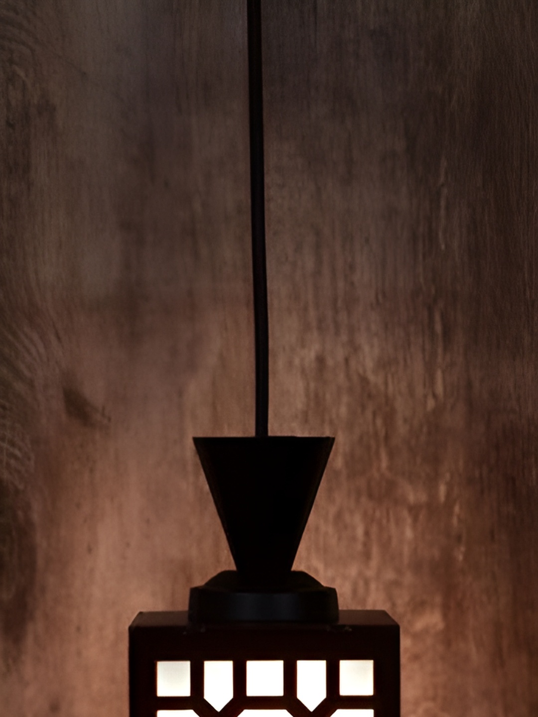 

Afast Black & White Ceiling Lamp