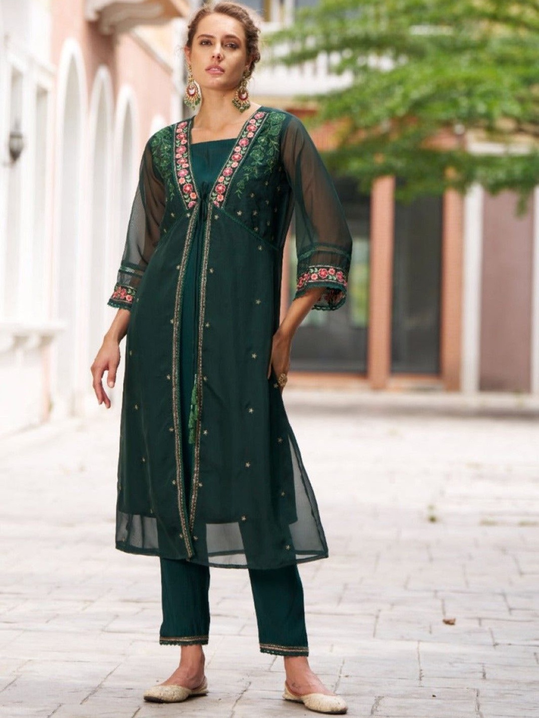 

AUTUMN LANE Ethnic Motifs Embroidered A-Line Thread Work Kurta with Trousers, Green