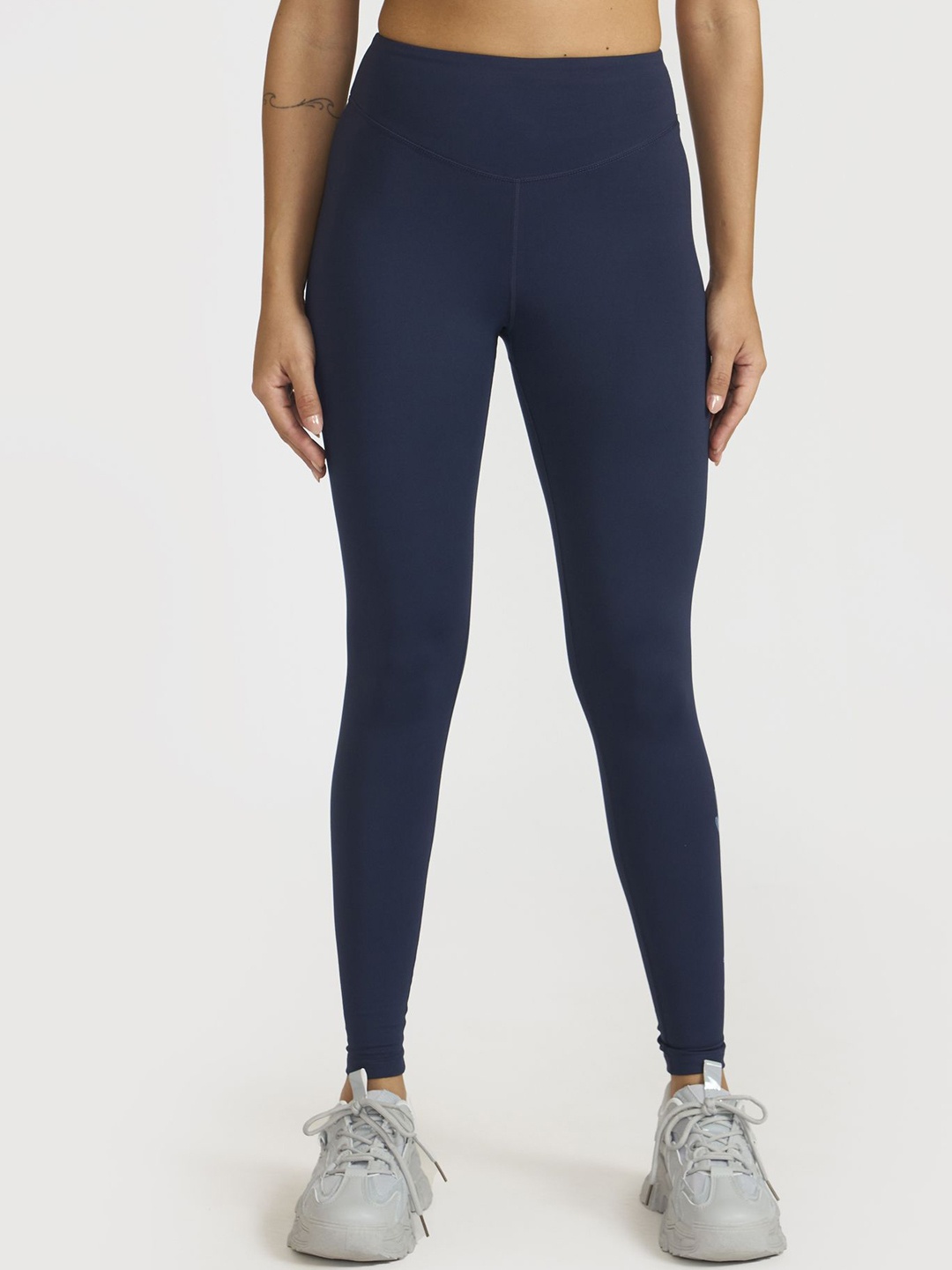 

Hunnit Zen Seamless Ankle Length Gym Tights, Navy blue