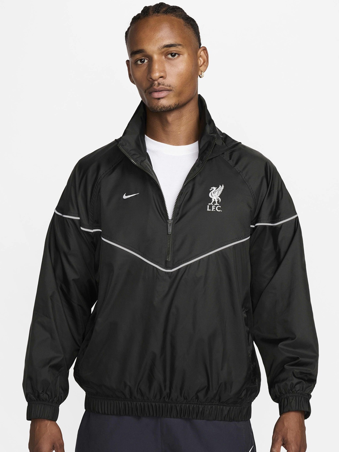 

Nike Liverpool F.C. Windrunner Men Nike Football Anorak Jacket, Black