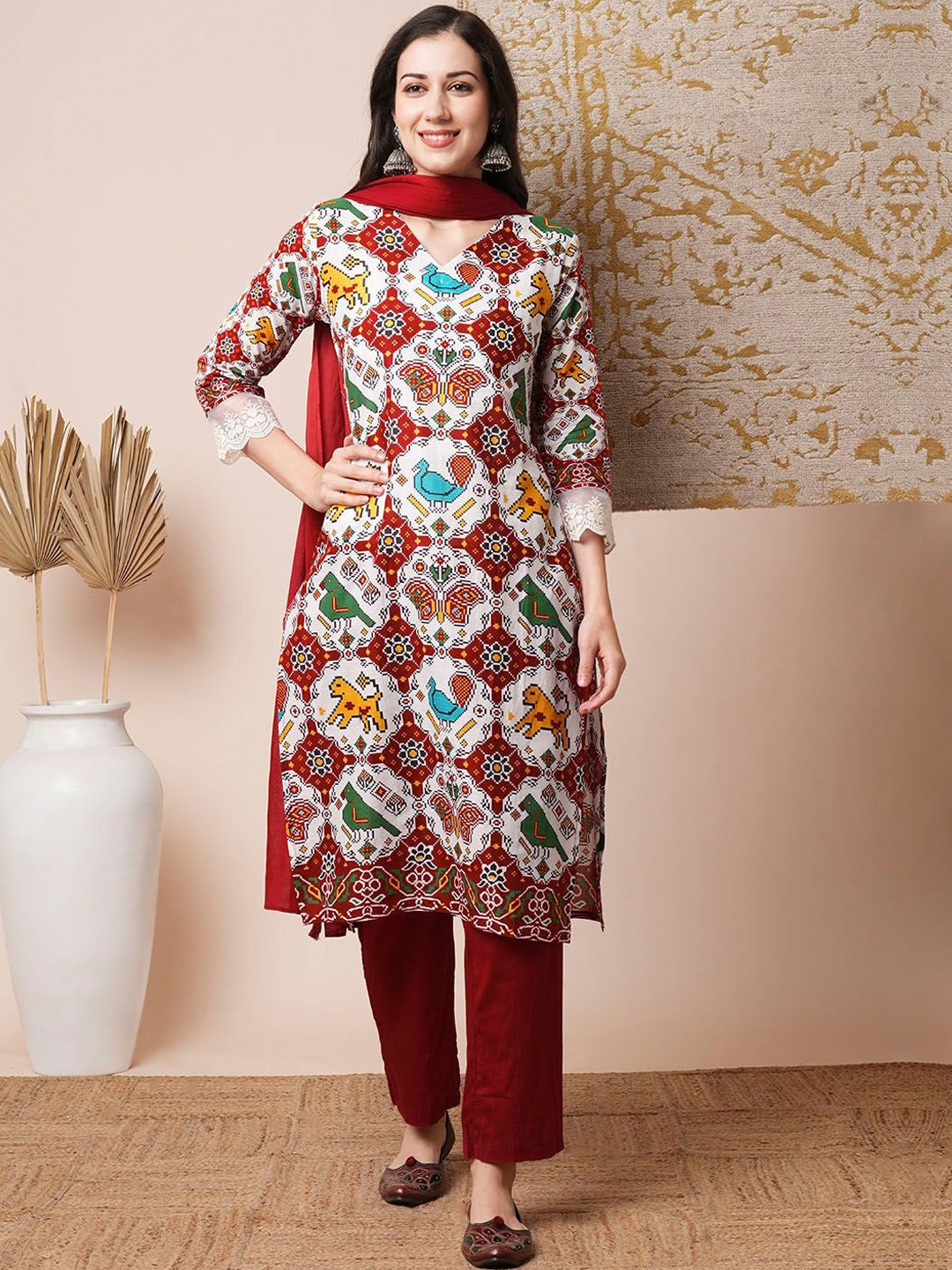 

FASHOR Ethnic Motifs Printed V-Neck Pure Cotton Straight Kurta With Trousers & Dupatta, Maroon